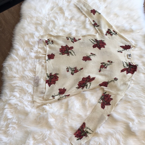 Show Me Your Mumu Bonfire Sweater in Winter Rose - Picture 9 of 16